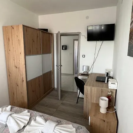 Apartman Ariana *